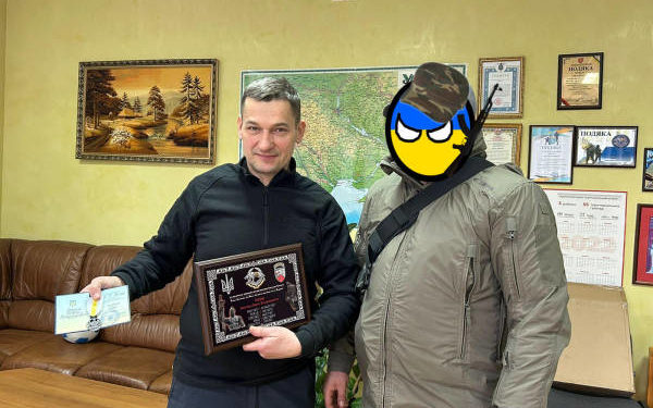 Народний депутат з Тернопільщини Микола Люшняк отримав почесний нагрудний знак від Залужного