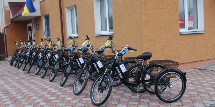 триколісних електровелосипедів для соцробітників отримали у Борсуківській громаді