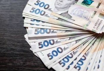 Переселенка, яка проживала на Тернопільщині, викрала у своєї куми 2 мільйони гривень