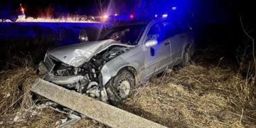 В Бучацькій громаді п’яний водій не впорався з керуванням та збив електроопору