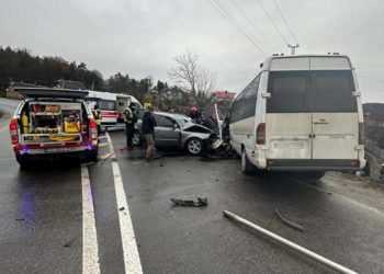 В аварії на Тернопільщині зіткнувся пасажирський автобус та іномарка: постраждало 8 людей