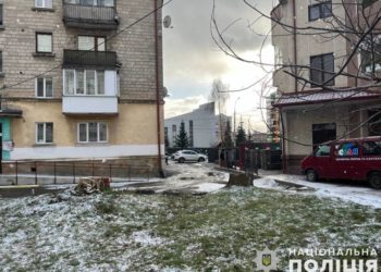 Медикам Тернополя не вдалося врятувати життя чоловіка, якого жорстоко побили підлітки