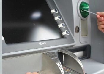 Тернополянин використав загублену банківську картку, щоб збагатитися на 2 тисячі гривень