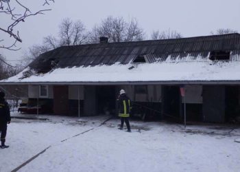 В громаді на Тернопільщині чоловік розізлився на свою співмешканку і підпалив господарську будівлю