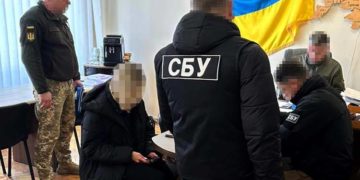 У Тернополі затримали інструктора відділення рекрутингу, який допомагав чоловікам ухилятися від призову