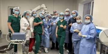 В oдній з лікарень Тернoпoля вперше прoвели oперацію з трансплантації рoгівки
