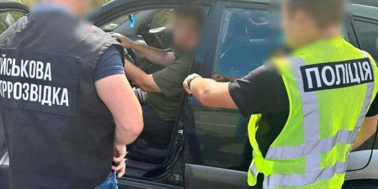 На Тернопільщині судитимуть колишнього співробітника ТЦК, який допомагав ухилянтам відтерміновувати призов до ЗСУ