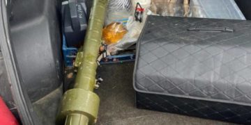 Патрульні виявили тубус від зенітно-ракетного комплексу, під час огляду автівки в Підволочиській громаді