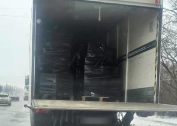 Патрульні Тернопільщини зупинили автівку, яка перевозила 2 тисячі пaчoк цигарок бeз aкцизнoгo мapкувaння