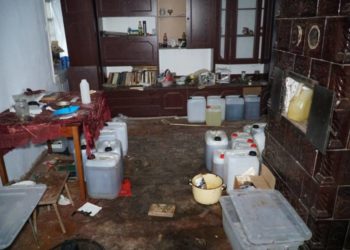 Правоохоронці Тернопільщини викрили злочинну групу, яка виготовляла і продавала наркотики в Україні та Європі