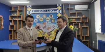 Студенти ТНПУ замість організації випускного, придбали дрон для ЗСУ