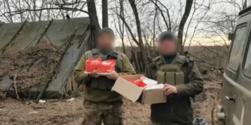 «Українська команда» Тернопільщини передала на фронт ще 740 теплих наборів