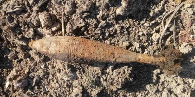 В громаді на Тернопільщині знайшли авіаційний боєприпас