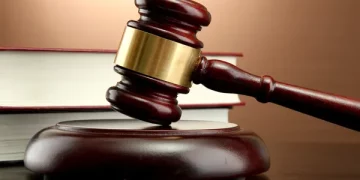 Збаразький суд покарав чоловіка, який лаявся на вулиці