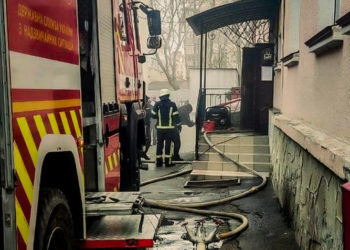 Пожежа в центрі Тернополя: причини загоряння встановлюються