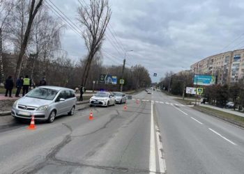У Тернополі в ДТП постраждало відразу двоє неповнолітніх