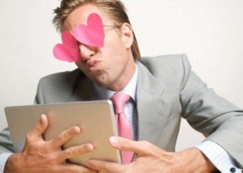 51-річна жінка з Тернопільщини втратила понад 80 тисяч гривень, повіривши американському “військовому”