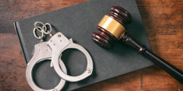 У Тернополі затримали відразу чотирьох чоловіків, які обкрадали магазини