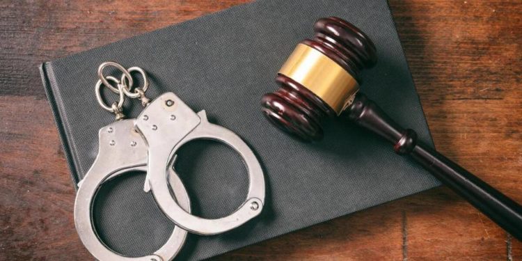 У Тернополі затримали відразу чотирьох чоловіків, які обкрадали магазини