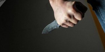 В громаді на Тернопільщині чоловік вдарив ножем в груди знайомого з яким розпивав алкоголь