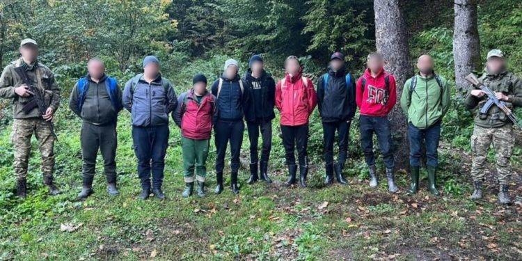 Прикордонники затримали трьох тернополян, які хотіли незаконно перетнути кордон