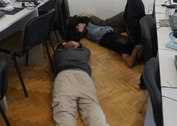 У Тернополі викрили міжнародний шахрайський кол-центр, який ошукав іноземців на десятки тисяч доларів