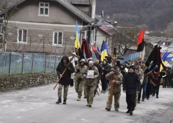 У Бучацькій громаді попрощалися з Героєм Василем Бойком