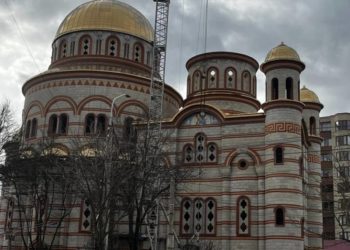 На собор ПЦУ у Тернополі встановили центральний купол