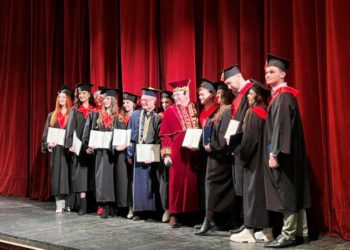 Магістрам кафедри театрального мистецтва ТНПУ вручили дипломи на сцені Тернопільського драмтеатру