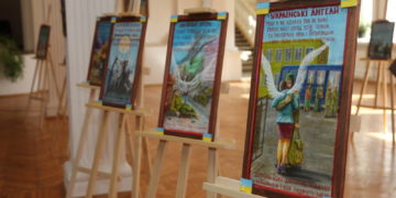“Українські ангели”: у Тернополі презентували виставку ікон військового священника з Луцька