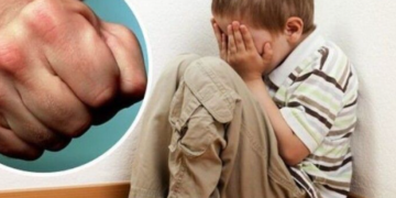 Чисельні гематоми та перелом стегнової кістки: у Тернополі чоловік жорстоко побив двох маленьких дітей