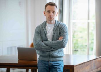 Чим займається колишній ТОП-менеджер Нафтогазу Олександр Кацуба: приватний видобуток газу, фінансові послуги, волонтерство