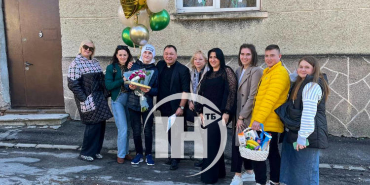 Священник з Лановецької громади всиновив третю дитину