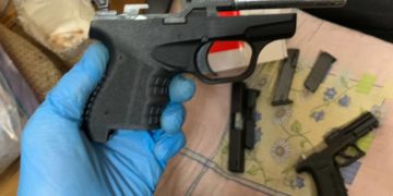 Правоохоронці Тернопільщини викрили чоловіка, який пeрeробляв піcтолeти під вогнeпальну зброю та продавав