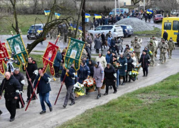 В Лановецькій громаді попрощалися з Героєм, який загинув у Запорізькій області