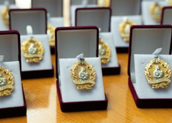 Відразу 70 жінок з Тернопільщини отримали почесне звання “Мати-героїня”