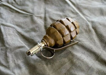 У Чортківському районні затримали чоловіка, який в кишені носив гранату “Ф-1”