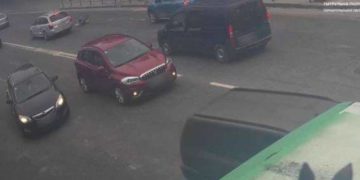 У Тернополі водій збив пішохода на нерегульованому переході та втік з місця ДТП