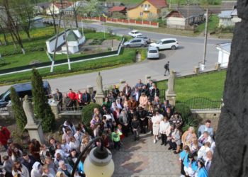 У Великогаївській громаді освятили дзвін на честь загиблого Героя