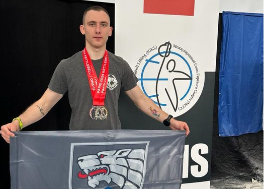 переможець