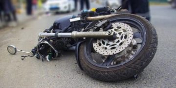 17-річний мотоцикліст постраждав в ДТП у Тернополі: юнака госпіталізували до лікарні