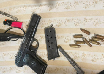 Тернопільські поліцейські затримали торговця зброєю у якого вилучили 5 пістолетів