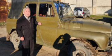 87-річний чоловік з Бучацької громади передав власну автівку на потреби ЗСУ 