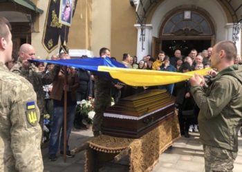 В Микулинецькій громаді попрощалися з Героєм, який загинув на війні