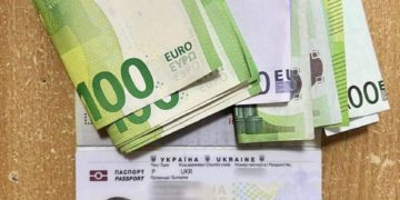 26-річний житель Тернопiльщини намагався виїхати за кордон використавши підроблені документи волонтера