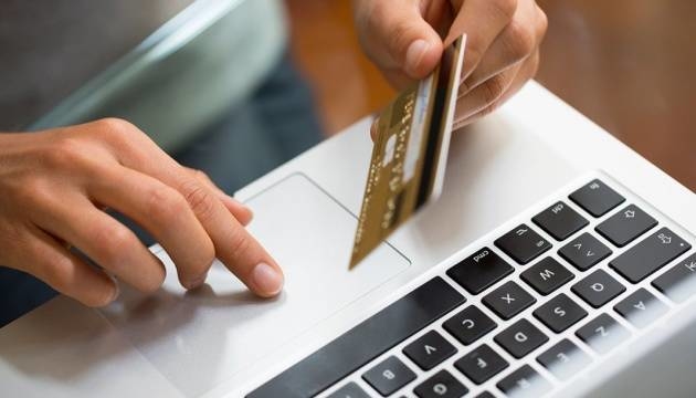 Четверо жінок з Тернопільщини втратили понад 100 000 гривень, повіривши у фейкові виплати