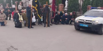 В Борщівській громаді на колінах зустріли загиблого Героя Святослава Потійчука