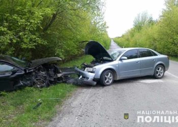 ДТП на трасі Тернопіль-Ланівці: водій з Хмельницької області не впорався з обгоном і травмував двох людей