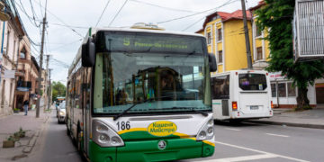 Через ремонтні роботи у Тернополі змінять рух відразу на трьох маршрутах громадського транспорту