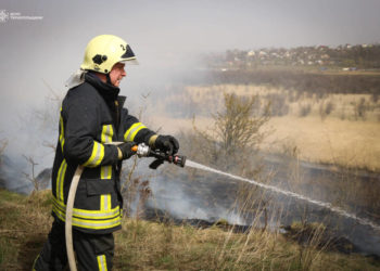 Безпілотники допомогли ліквідувати пожежу очерету на Тернопільщині